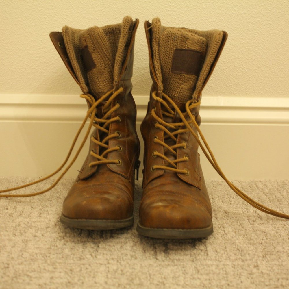 SoftMoc Lace-Up Boot
